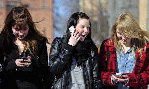 Bipartisan Support Grows for Cellphone Bans in Schools