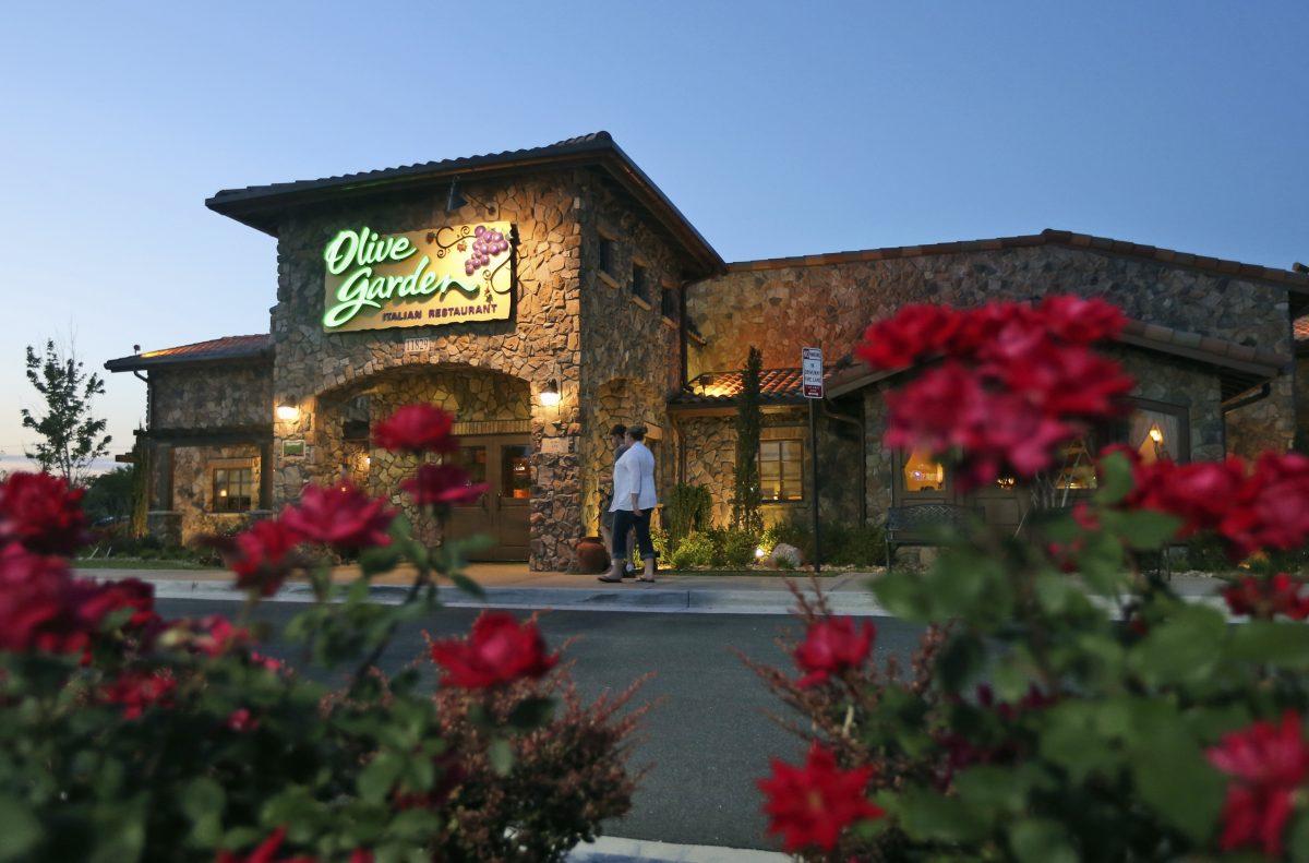 A file photo of an Olive Garden restaurant. (Steve Helber/AP Photo)