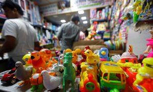 Consumer Group: Unsafe Toys From Overseas Hit US Market in Holiday Season