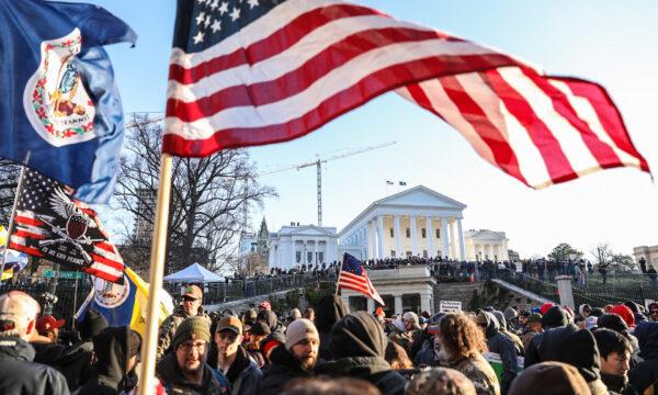 Gun rights advocates take part in a rally in Richmond, Virginia, on Jan. 20, 2020. (Samira Bouaou/The Epoch Times)