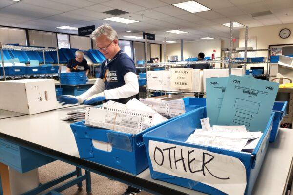 A voting center at the Santa Clara County Registrar of Voters in San Jose, Calif., on March 3, 2020. (David Lam/The Epoch Times)