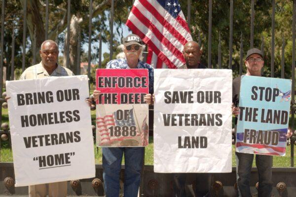 Vietnam War veteran Robert Rosebrock (2nd L) stands with three other protesters outside the Veteran Affairs Greater Los Angeles Healthcare System campus in Los Angeles, on June 7, 2020. (Hau Nguyen/The Epoch Times)