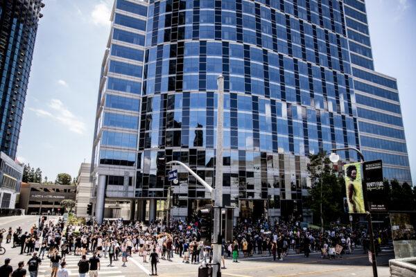 Protesters participate in the Hollywood talent agencies march to support Black Lives Matter protests on June 06, 2020 in Beverly Hills, California. (Rich Fury/Getty Images)