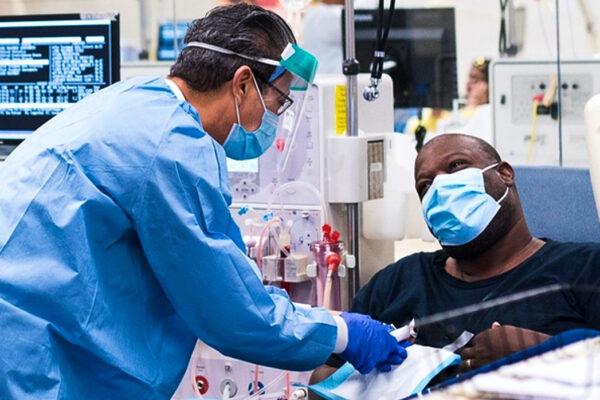 DeWayne Cox visits the DaVita Valley Dialysis clinic in Van Nuys, Calif. (Courtesy of DeWayne Cox)