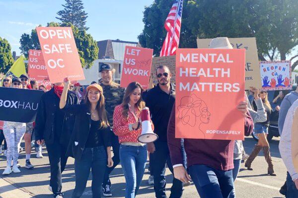 Protesters call for the opening of businesses in Newport Beach, Calif., on Dec. 13, 2020. (Jamie Joseph/The Epoch Times)