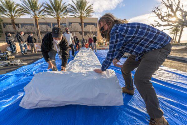 Samaritan's Purse sets up a field hospital in California in January 2021. (Courtesy of Samaritan’s Purse)