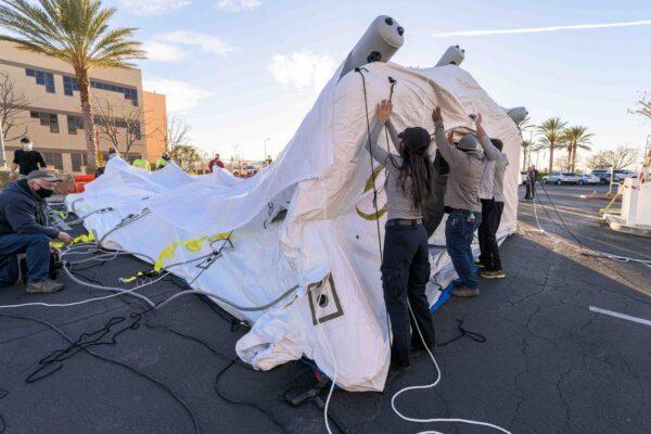 Samaritan's Purse sets up a field hospital in California in January 2021. (Courtesy of Samaritan’s Purse)