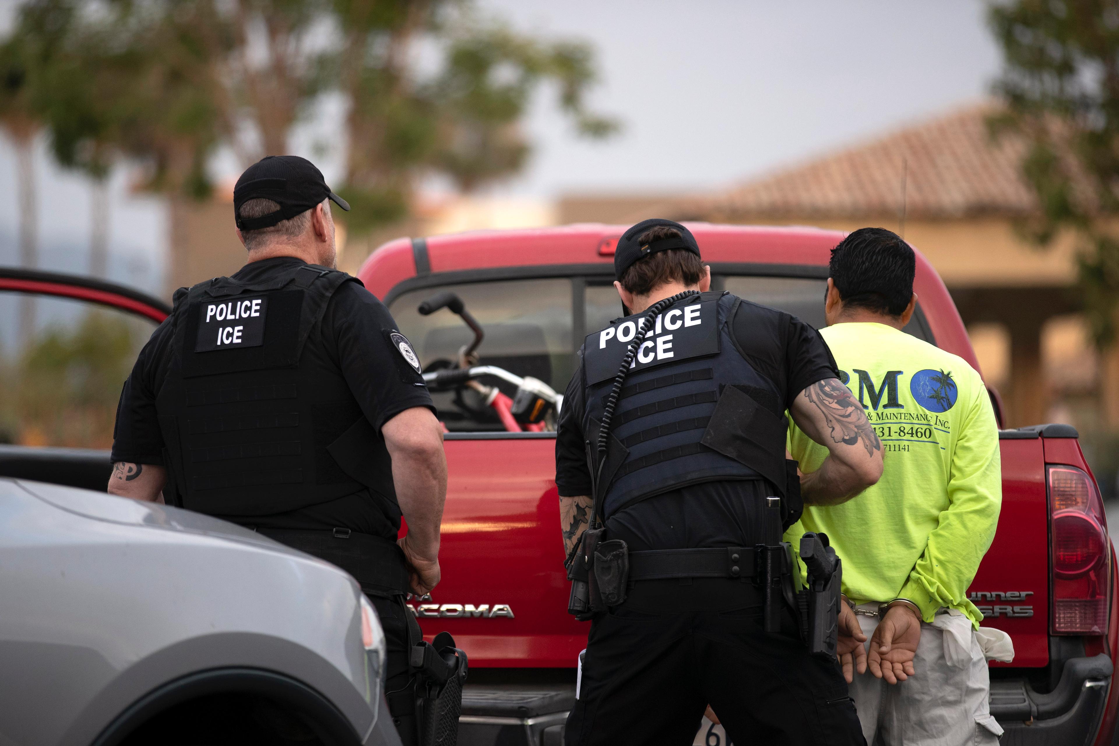 New California Law Prohibits ICE Agents From Posing as Probation Officers