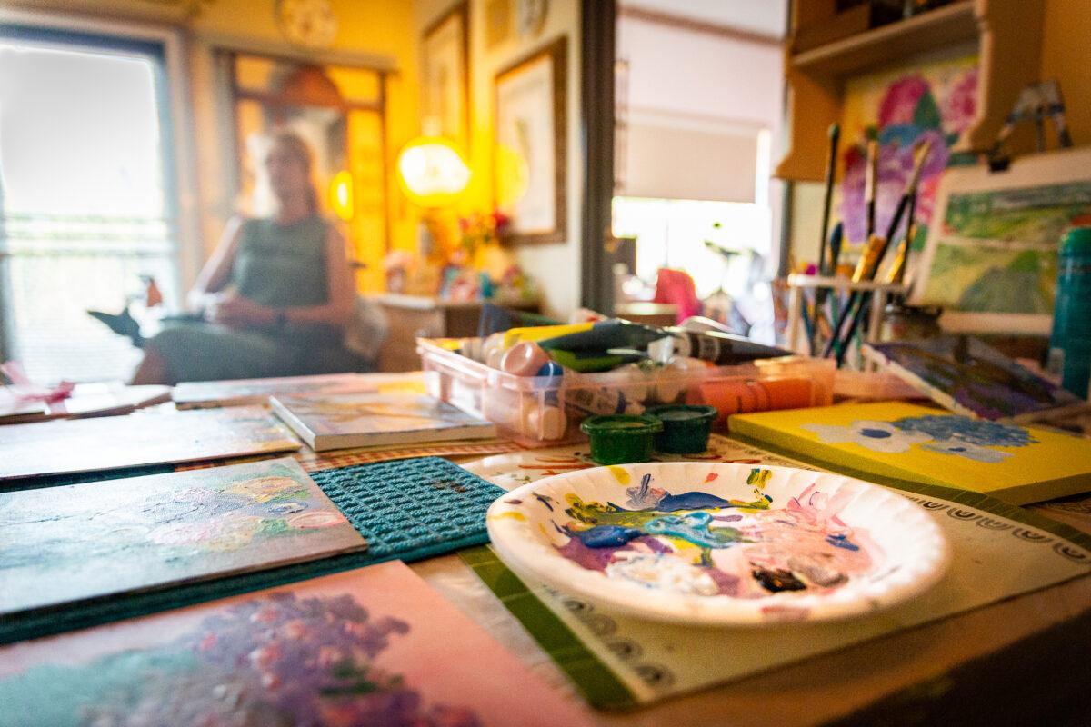 Artwork painted by Julie Inman at her apartment complex in Irvine, Calif., on Aug. 24, 2021. (John Fredricks/The Epoch Times)