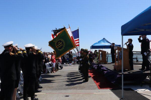 Around 1000 spectators gathered for the 20th anniversary of 9/11 at the USS Midway Museum in San Diego, on Sept. 11, 2021. (Tina Deng/The Epoch Times)