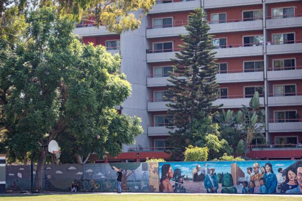 An apartment building in Santa Ana, Calif., on Sept. 20, 2021. (John Fredricks/The Epoch Times)