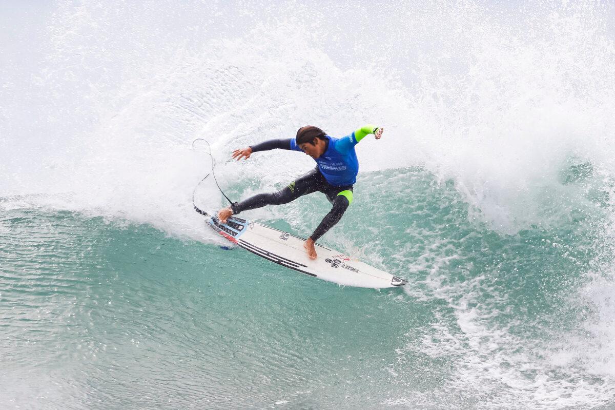 Kanoa Igarashi of the USA advances to the Quarterfinals of the 2017 Hurley Pro Trestles after defeating Julian Wilson of Australia in Heat 4 of Round Five at Trestles, Calif., in 2017. (Kenneth Morris/World Surf League)