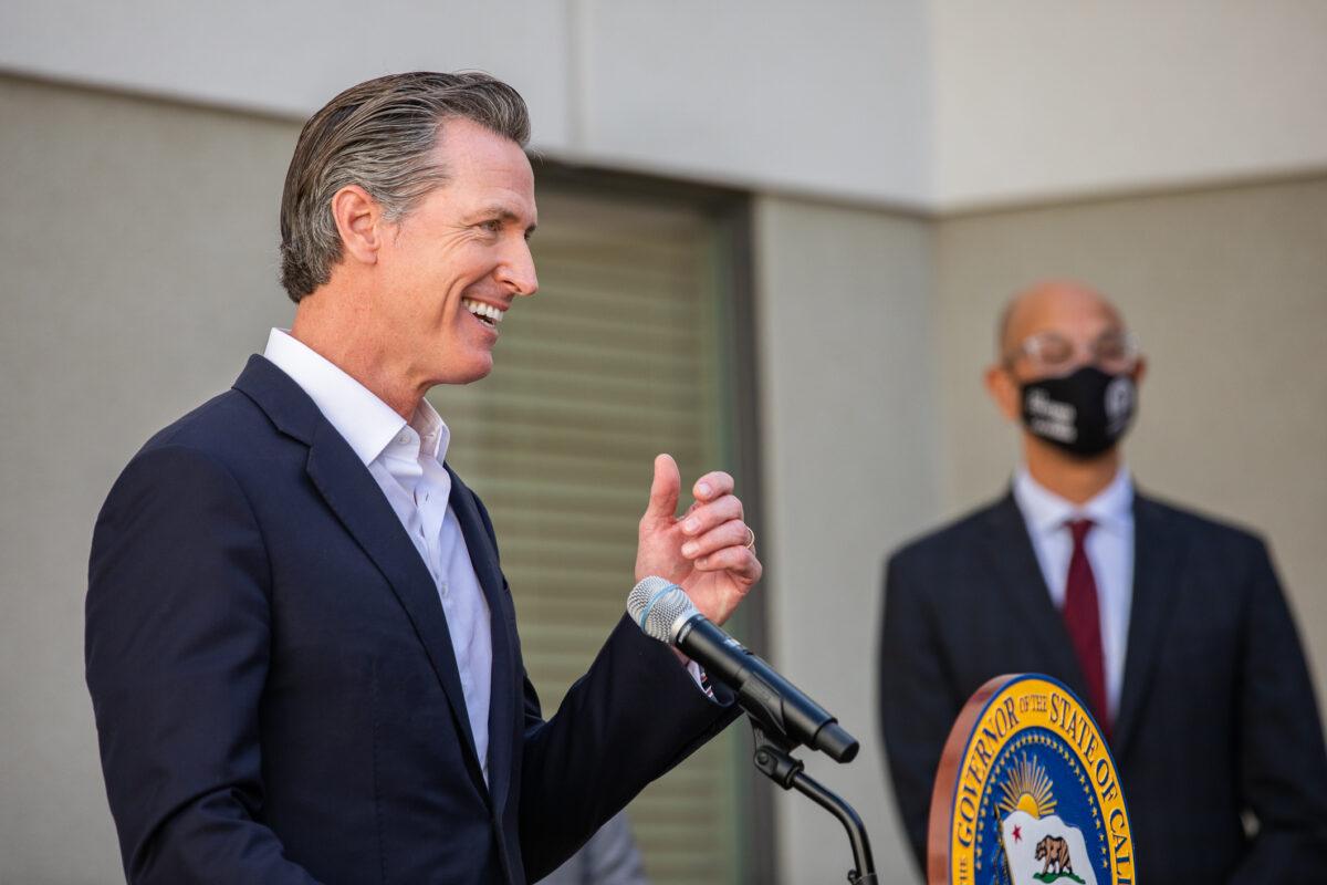 California Governor Gavin Newsom speaks at a VA Facility in Los Angeles, Calif., on Nov. 10, 2021. (John Fredricks/The Epoch Times)