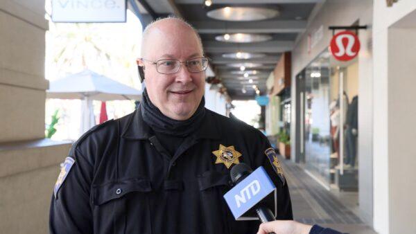 Security guard Jeffrey Grant speaks to NTD on Nov. 22, 2021. (Ilene Eng/NTD Television)