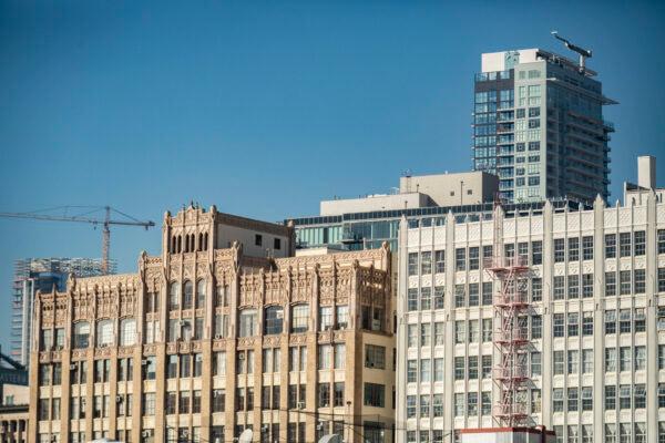 Apartment buildings in Los Angeles, Calif., on Jan 6, 2021. (John Fredricks/The Epoch Times)