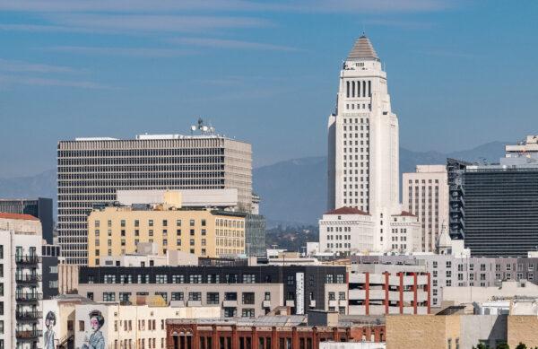 Los Angeles City Hall on Nov. 17, 2018. (John Fredricks/The Epoch Times)