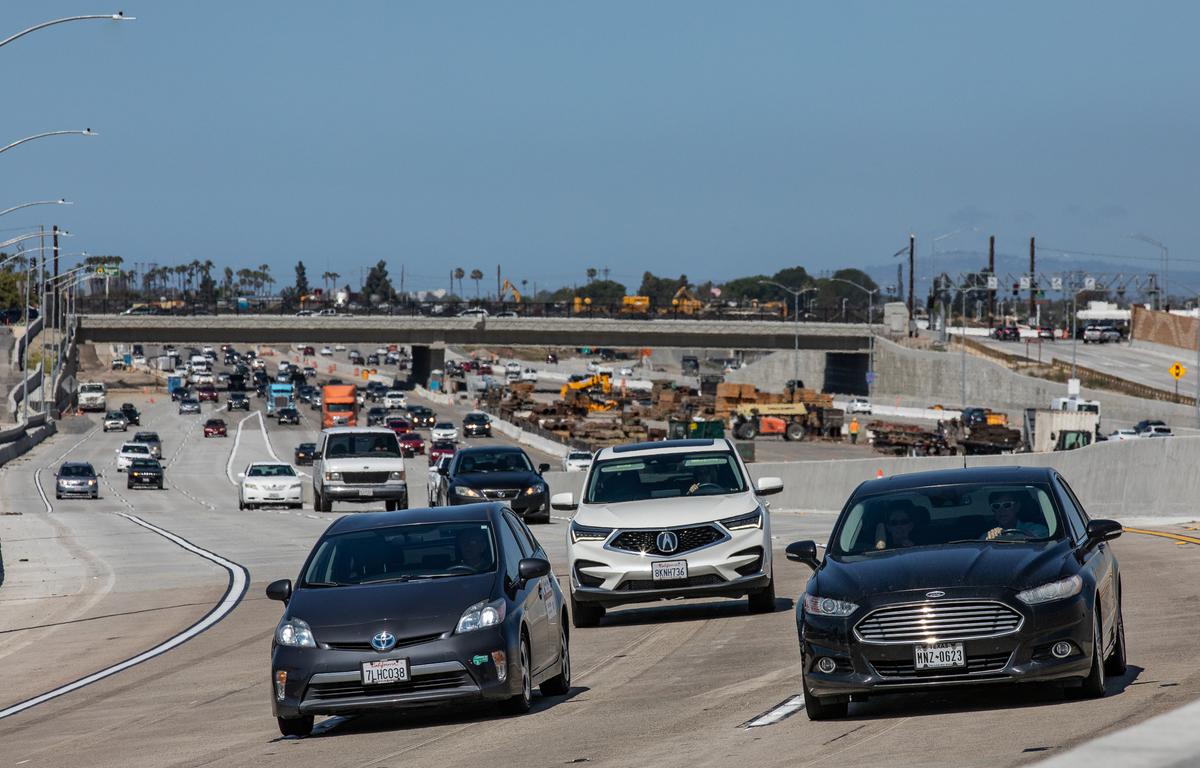 Death Of Child On 405 Freeway May Be Tied To Man’s Killing, Redondo 