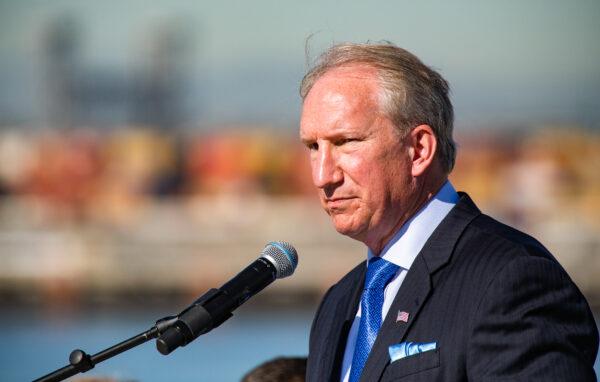 Executive Director of the Port of Los Angeles Gene Seroka speaks in Long Beach, Calif., on Jan. 11, 2022. (John Fredricks/The Epoch Times)
