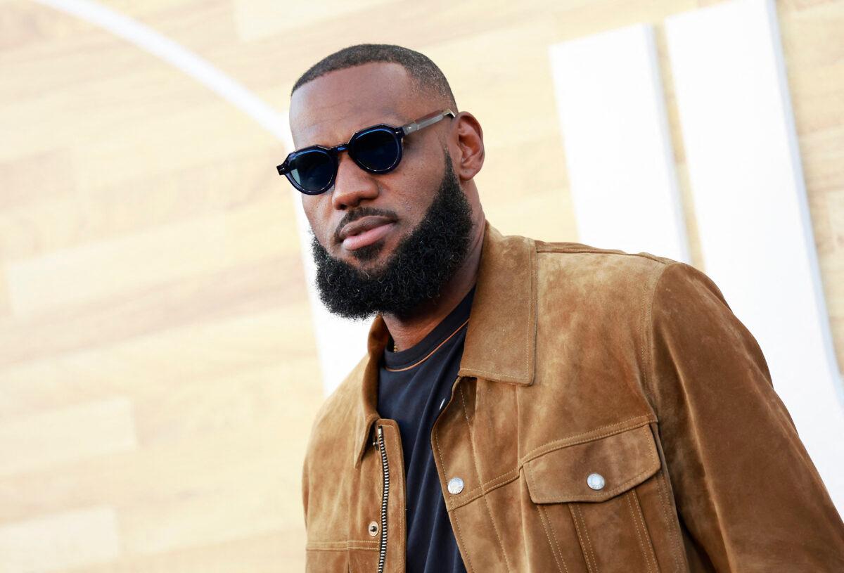 US basketball player LeBron James arrives for Netflix's Los Angeles premiere of "Hustle" held at the Westwood Regency Village Theatre in Los Angeles, Calif. on June 1, 2022. (Michael Tran/AFP via Getty Images)