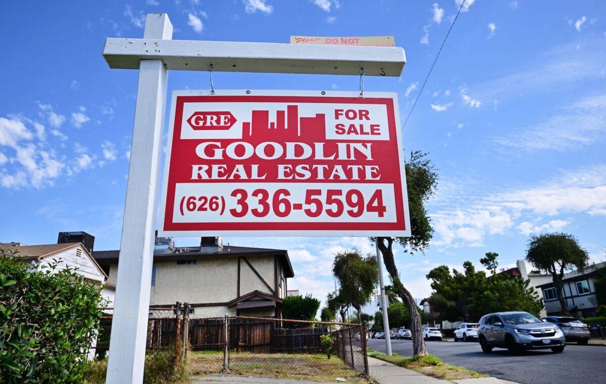 A for sale sign is posted in front of a property in Monterey Park, Calif. on Aug. 16, 2022. (Frederic J. Brown/AFP via Getty Images)