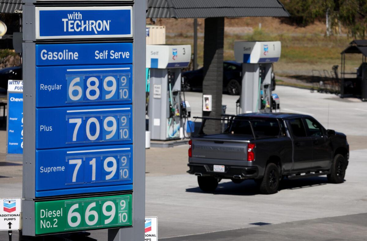Gas prices over $7.00 a gallon are displayed at a Chevron gas station in Mill Valley, Calif., on Oct. 3, 2022. (Justin Sullivan/Getty Images)