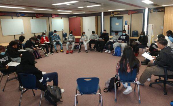 A recent picture of the founder of HELPER Foundation Stan Muhammad mentoring a group of children in the nonprofit’s life skills impact sessions in Los Angeles. (Courtesy of HELPER Foundation)