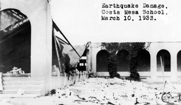 An earthquake damages Costa Mesa School in Costa Mesa, Calif., on March 10, 1933. (Courtesy of Orange County Archives)