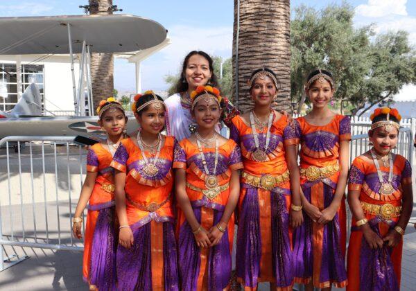 Girls perform an Indian dance at the 21st Irvine Global Village Festival on Oct. 8, 2022. (Mei Li/ The Epoch Times)