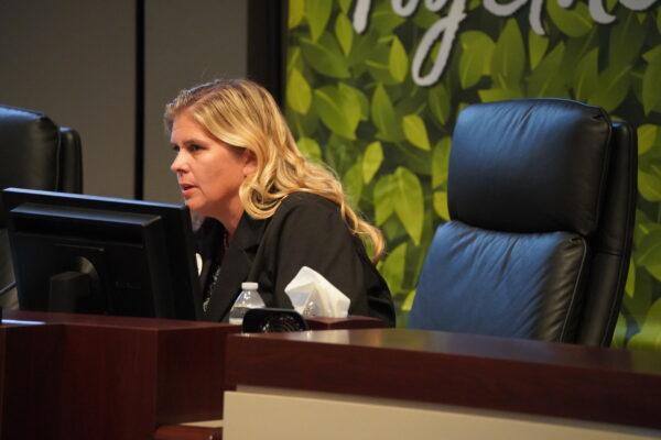 Kelly Felton, Tustin Unified School District Area 3 candidate, attends a candidate forum in Tustin, Calif., on Oct. 17, 2022. (Rudy Blalock/The Epoch Times)