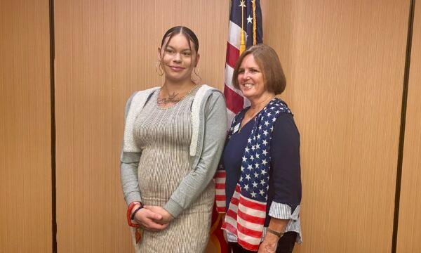 Alissa Creech (L) and Theresa Murphy, executive director of Precious Life, a Los Alamitos-based women’s shelter for pregnant women in need, attend a West Orange County Republican Women’s Federated meeting in Cypress, Calif., on Nov. 19, 2022. (Carol Cassis/The Epoch Times)