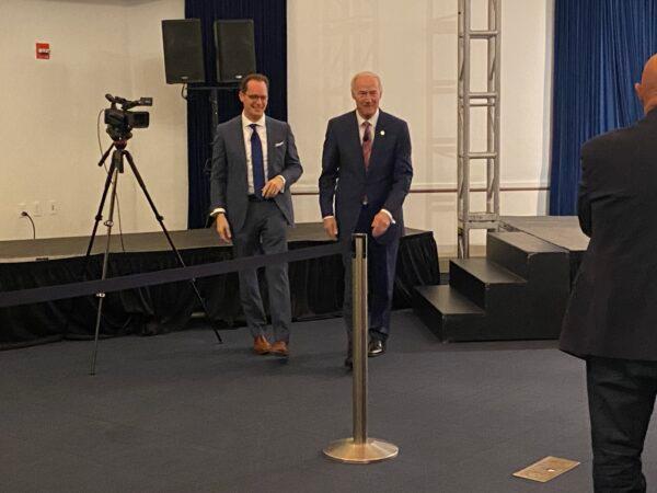 Arkansas Gov. Asa Hutchinson (R) speaks at the Ronald Reagan Presidential Library in Simi Valley, Calif., on Nov. 30, 2022. (Jill McLaughlin/The Epoch Times)