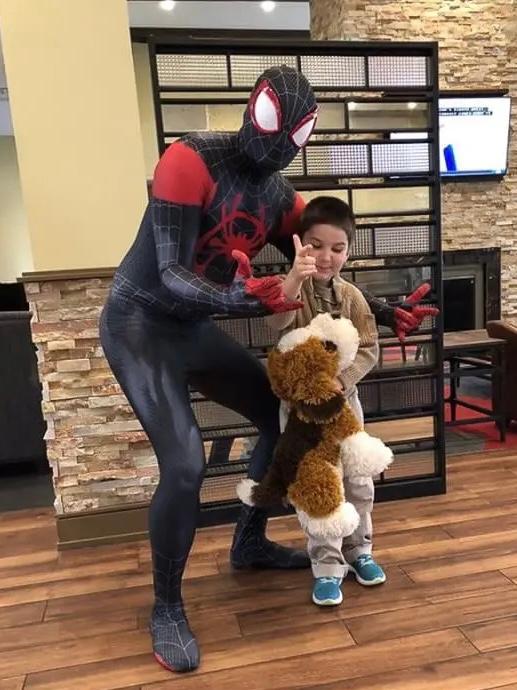 Yuri Williams (L) on his first 50 States tour. (Courtesy of Yuri Williams)