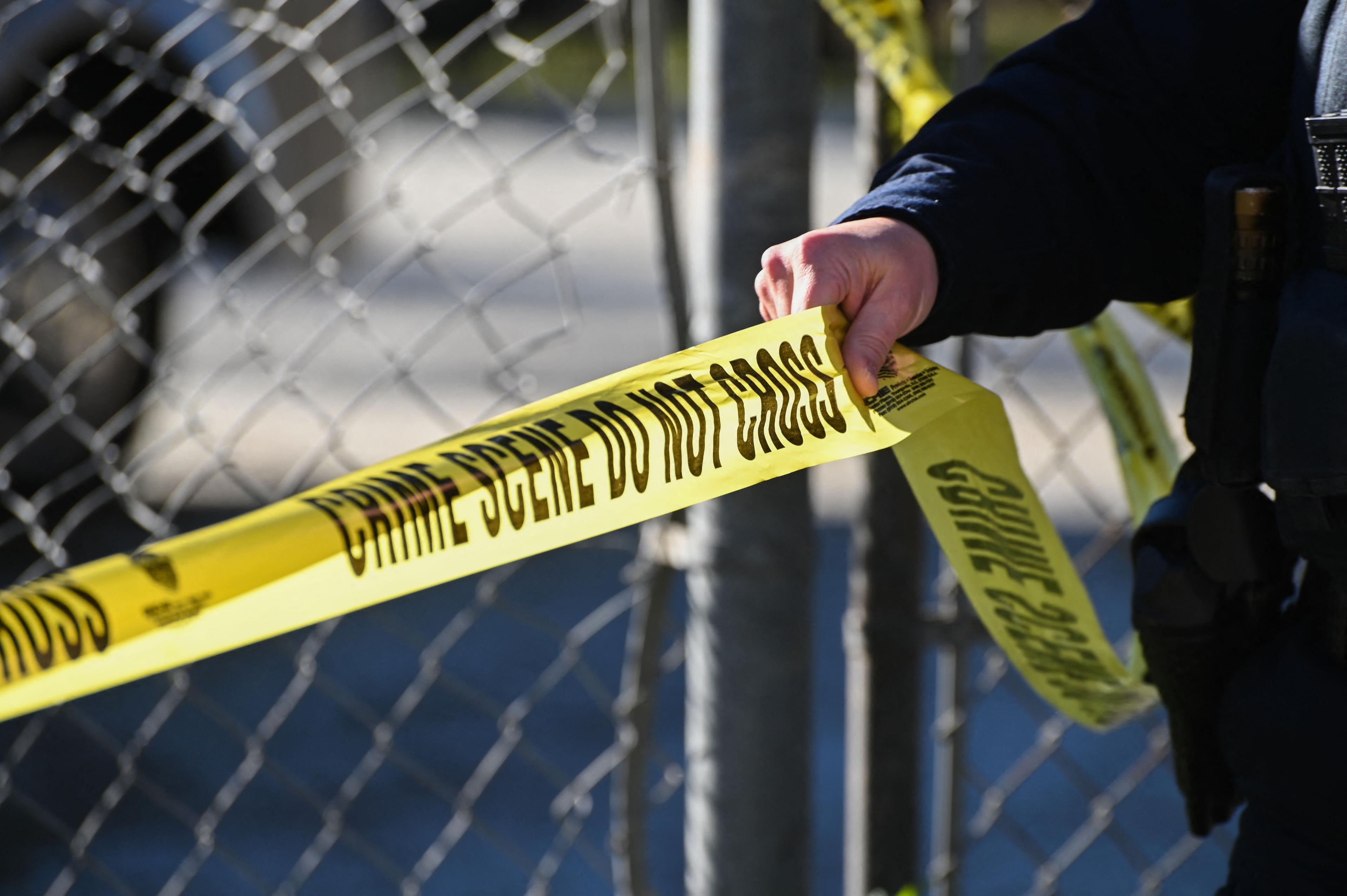 Woman’s Body Found Near Shopping Center in Santa Clarita