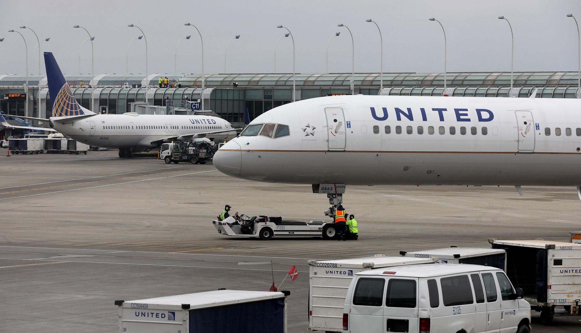 “Security Issue” Diverts United Airlines’ Newark-LAX Flight to Chicago