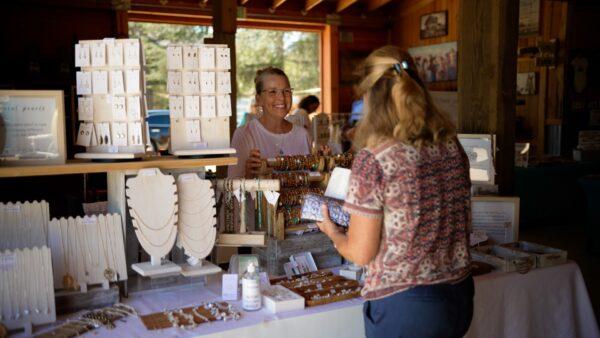 Local vendors are seen at the farmer's market at Farmakis Farms in San Juan Capistrano, Calif. (Courtesy of Farmakis Farms)