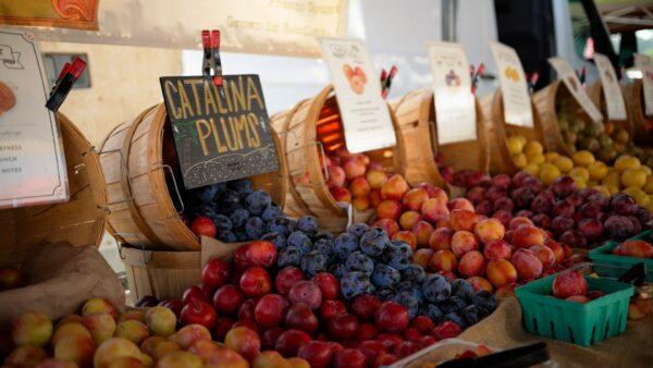Fresh produce is being sold at the farmer's market at Farmakis Farms in San Juan Capistrano, Calif. (Courtesy of Farmakis Farms)