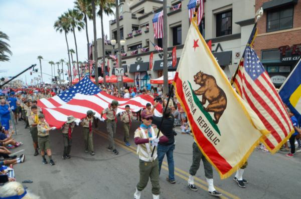 A view of the Fourth of July Parade in Huntington Beach, Calif., on July 4, 2022. (Alex Lee/The Epoch Times)
