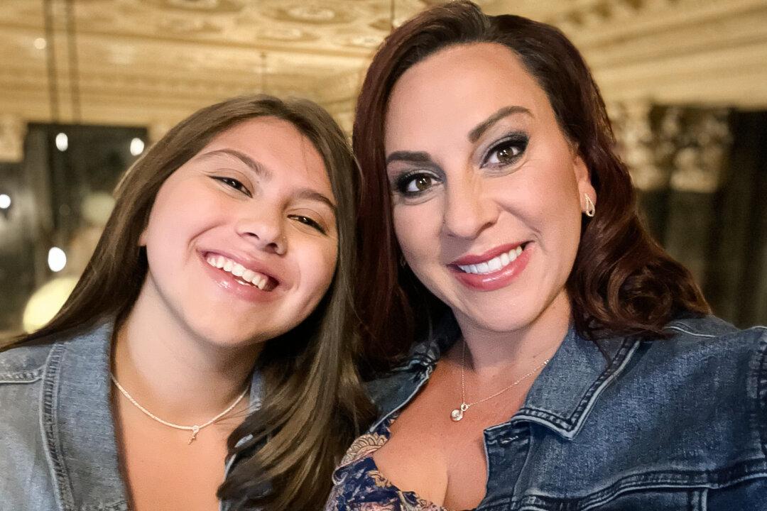 Jessica Konen (R) and her daughter, Alicia, will get a $100,000 settlement in a landmark case against Spreckels Union School District in Salinas, Calif. (Courtesy of Jessica Konen)