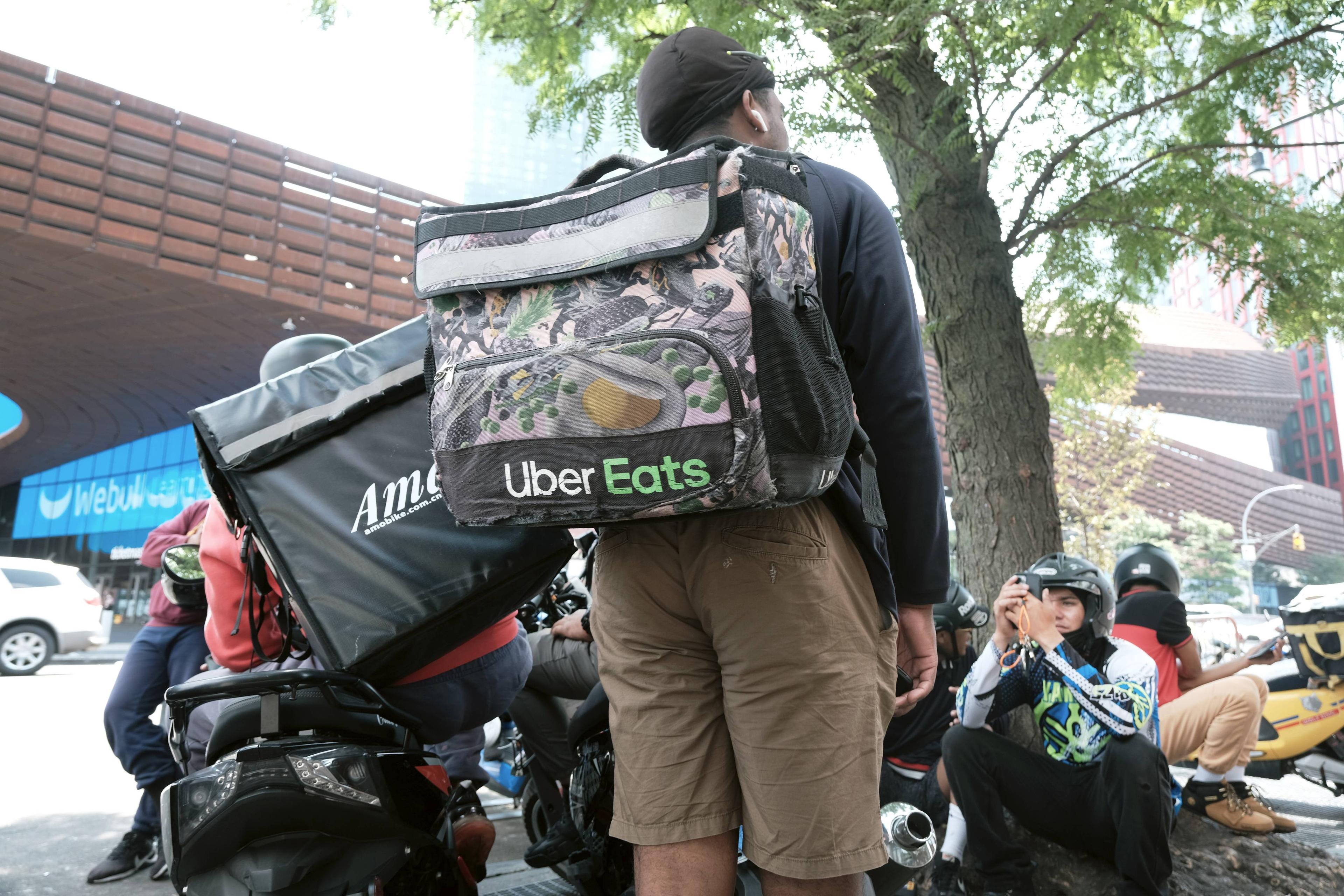 California Bill Requires Disclosure of Hidden Fees From Food Delivery Apps