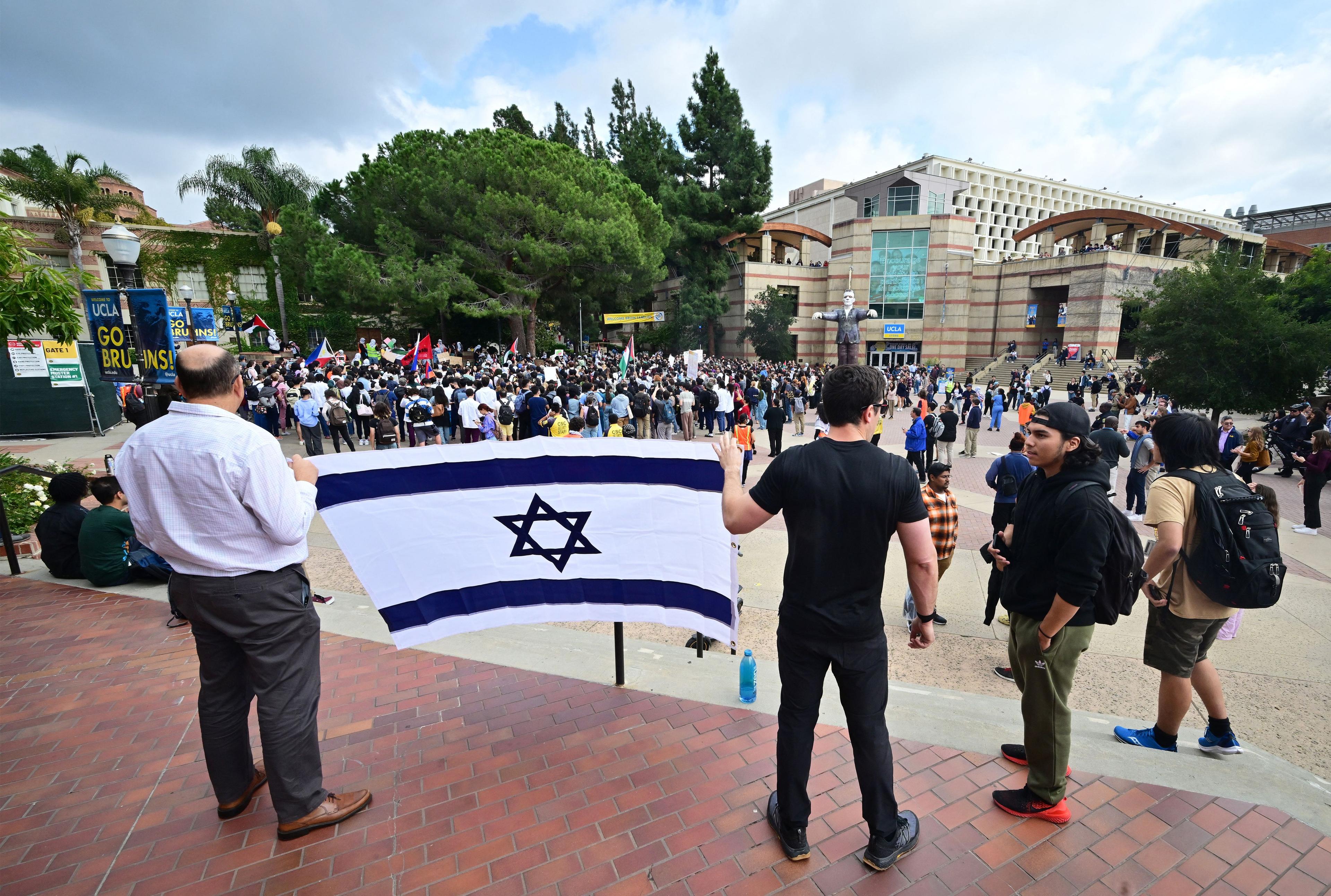 El Camino Real High Students Walk Out to Protest Alleged Antisemitic Attack