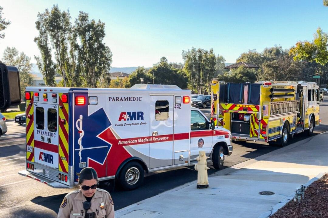  Left: Paramedics are on scene after Paul Kessler, 69, suffered a head injury in Thousand Oaks, Calif., on Nov. 5, 2023. Mr. Kessler died in the hospital on Nov. 6. Right: Paramedics assist Paul Kessler, 69, after he sustained a head injury during an altercation with a pro-Palestinian protester in Thousand Oaks, Calif., on Nov. 5, 2023. (Courtesy of Rabbi Mark Blazer)
