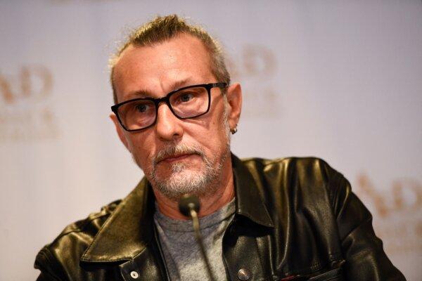 Serge Svetnoy, chief lighting technician for the film "Rust," speaks alongside his attorney about a lawsuit filed after the fatal shooting on the film during a press conference in Los Angeles on Nov. 10, 2021. (Patrick T. Fallon/AFP via Getty Images)