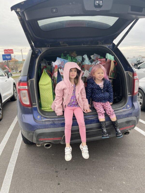 Adopt a family through Soldiers' Angels. (Soldiers' Angels/Shutterstock)