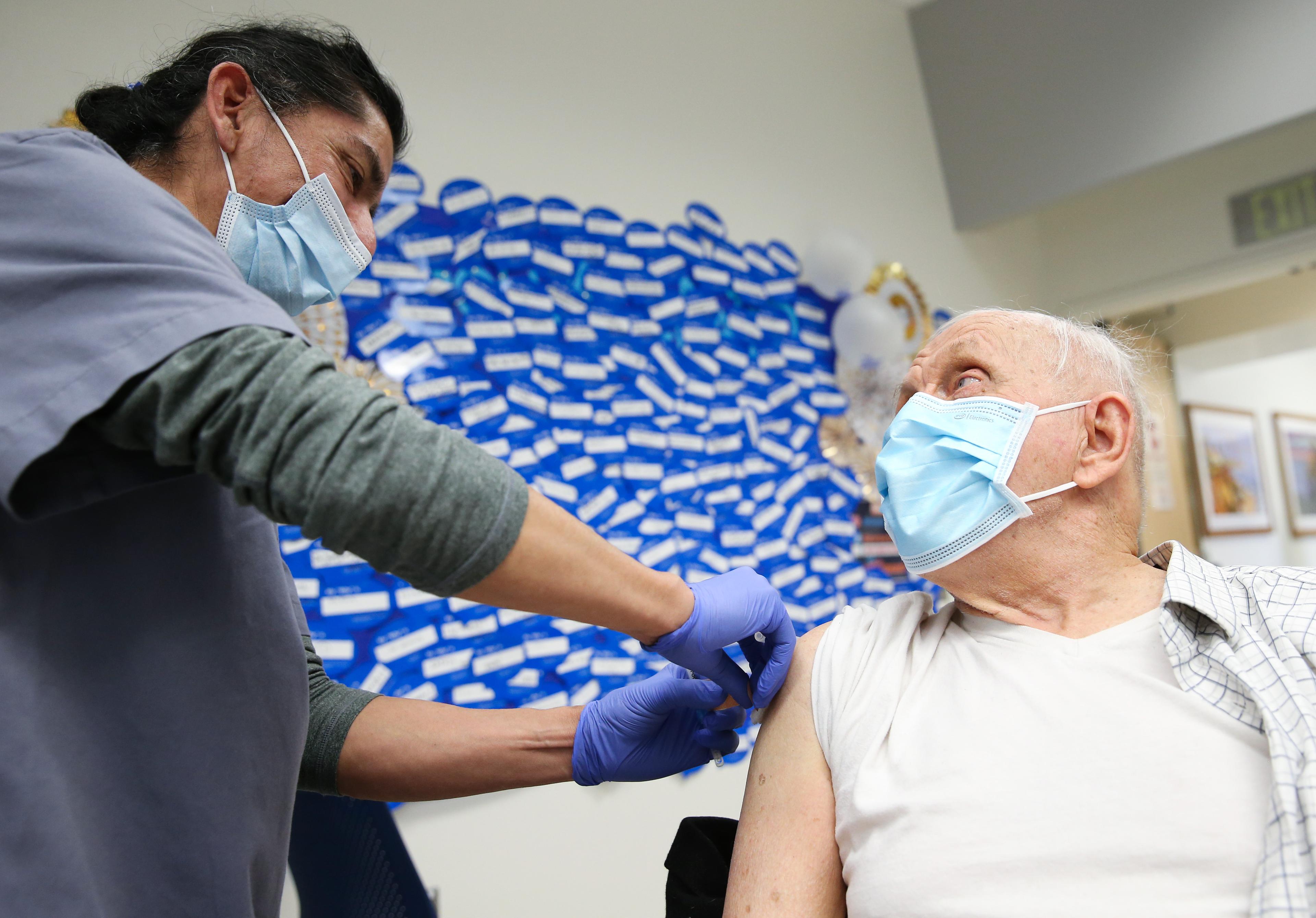 Los Angeles County Reinstates Mask Mandate at Health Care Facilities