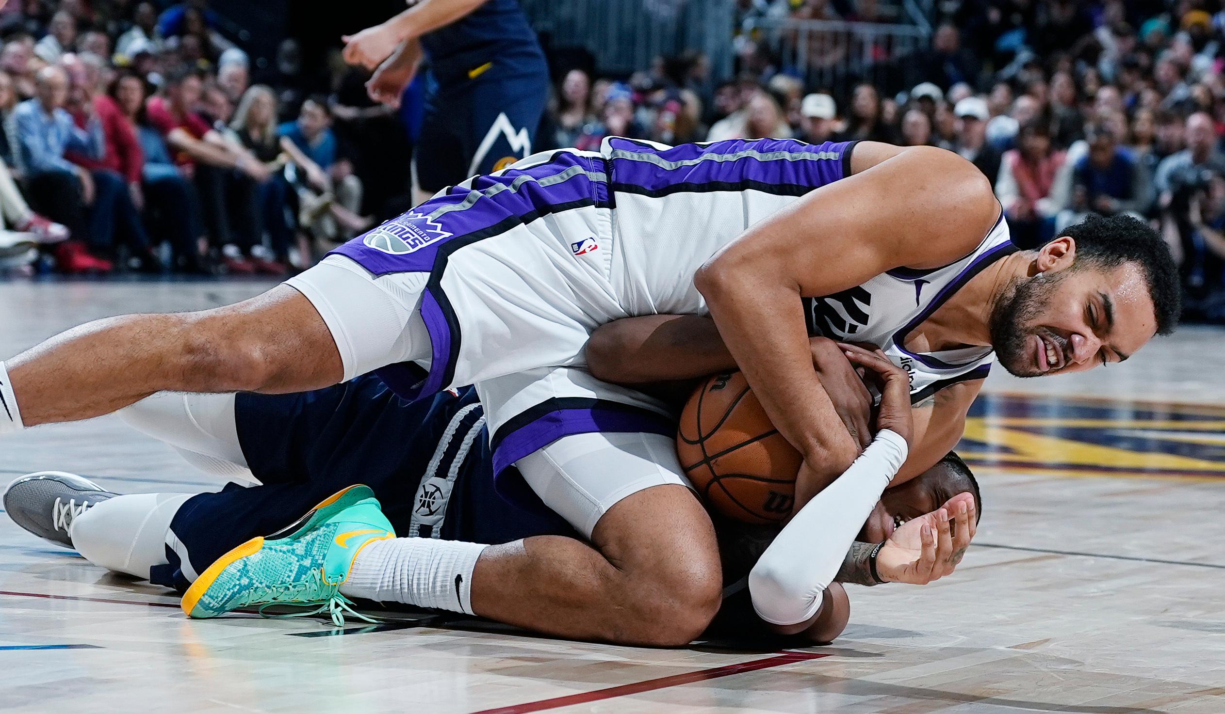 Fox Scores 30 Points, Rallies Kings From 16 Down for 102–98 Victory Over Nuggets