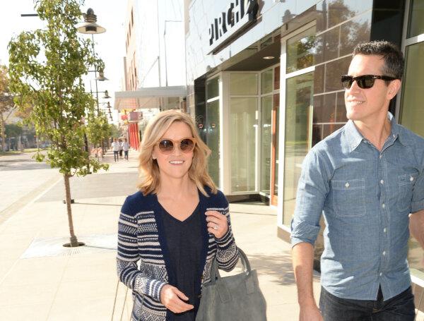 Actress Reese Witherspoon is seen at Pirch in Glendale Galleria in Glendale, Calif., on October 20, 2013. (Jason Merritt/Getty Images)