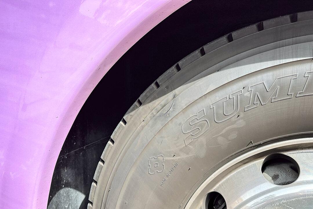 The slash on the side wall of a sabotaged tire on a Shen Yun tour bus “looked like a fresh cut,” according to the Costa Mesa Police Department, on March 15, 2024. The tire was cut in such a way that it wouldn’t deflate but would burst when driven on the freeway. (Courtesy of Shen Yun security)