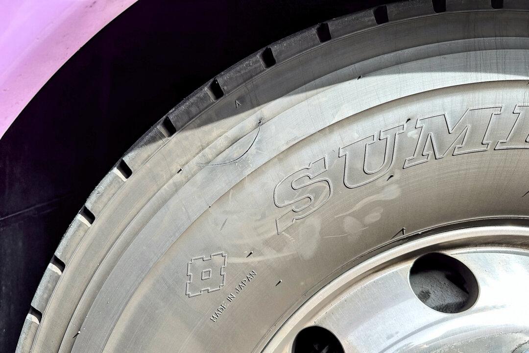 The slash on the side wall of a sabotaged tire on a Shen Yun tour bus “looked like a fresh cut,” according to the Costa Mesa Police Department, on March 15, 2024. The tire was cut in such a way that it wouldn’t deflate but would burst when driven on the freeway. (Courtesy of Shen Yun security)