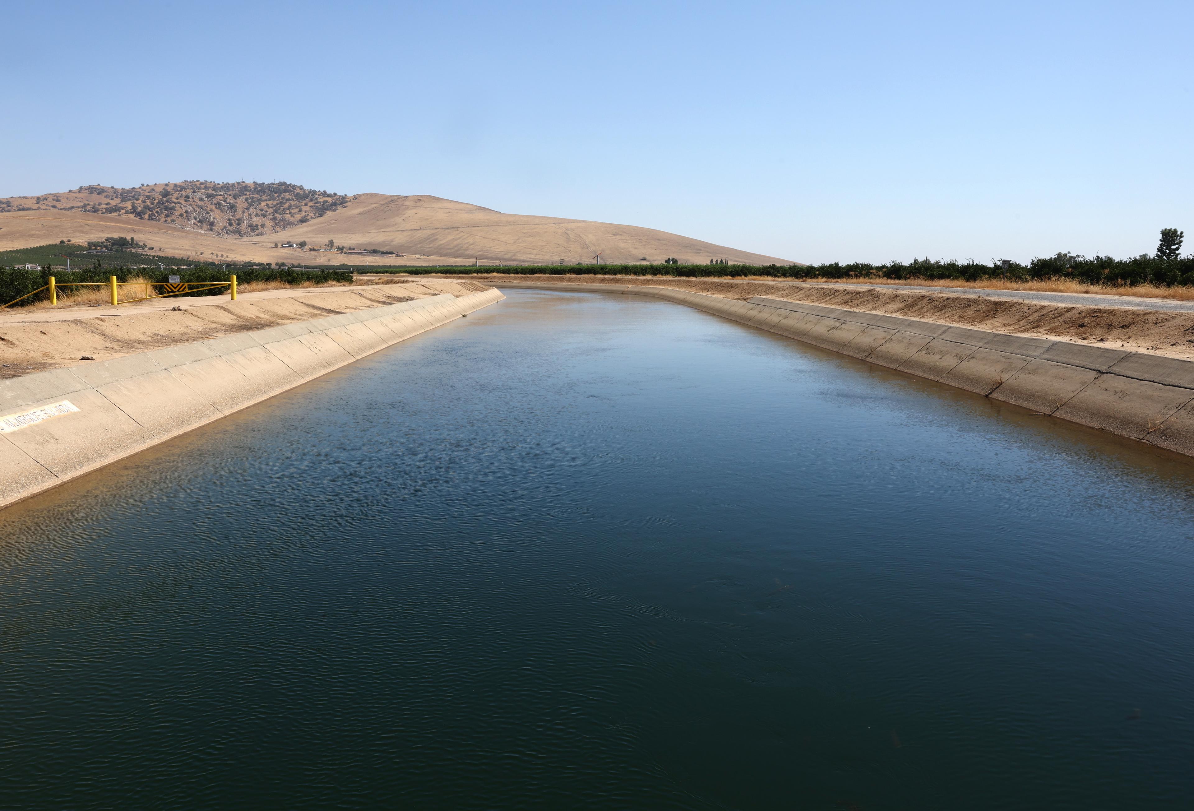 Federal Government Backs California’s Plan to Install Solar Panels Over Canals