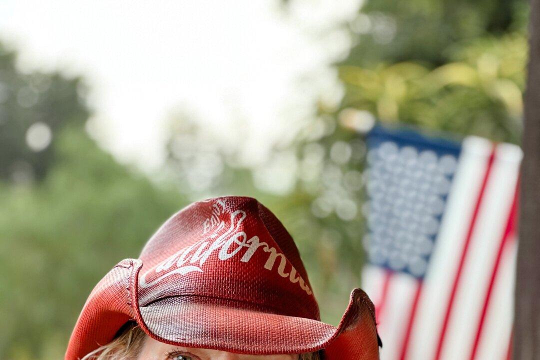Deborah Pauly, president of Conservative Patriots of Orange County, organizes a private event for supporters of former Trump attorney John Eastman at a ranch in northern Orange County, Calif., on Aug. 19, 2023. (Brad Jones/The Epoch Times)